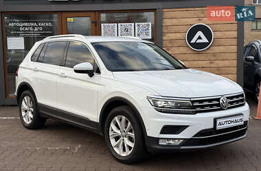 Внедорожник / Кроссовер Volkswagen Tiguan 2016 в Житомире