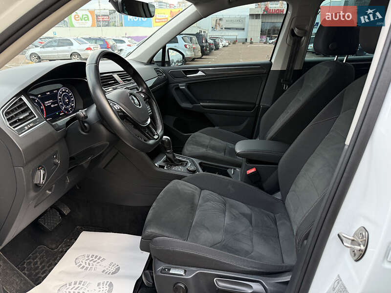 Внедорожник / Кроссовер Volkswagen Tiguan 2016 в Житомире
