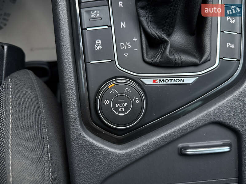 Внедорожник / Кроссовер Volkswagen Tiguan 2016 в Житомире