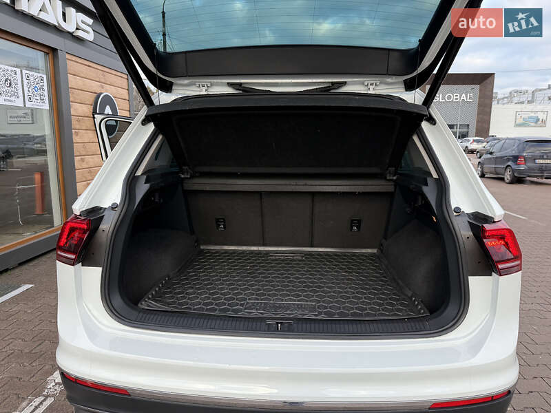 Внедорожник / Кроссовер Volkswagen Tiguan 2016 в Житомире