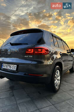 Позашляховик / Кросовер Volkswagen Tiguan 2012 в Харкові