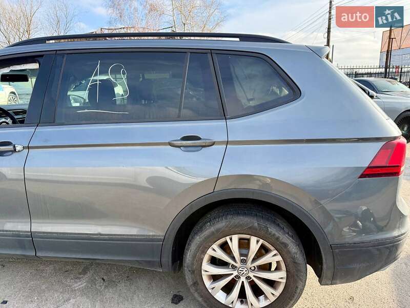 Внедорожник / Кроссовер Volkswagen Tiguan 2019 в Киеве