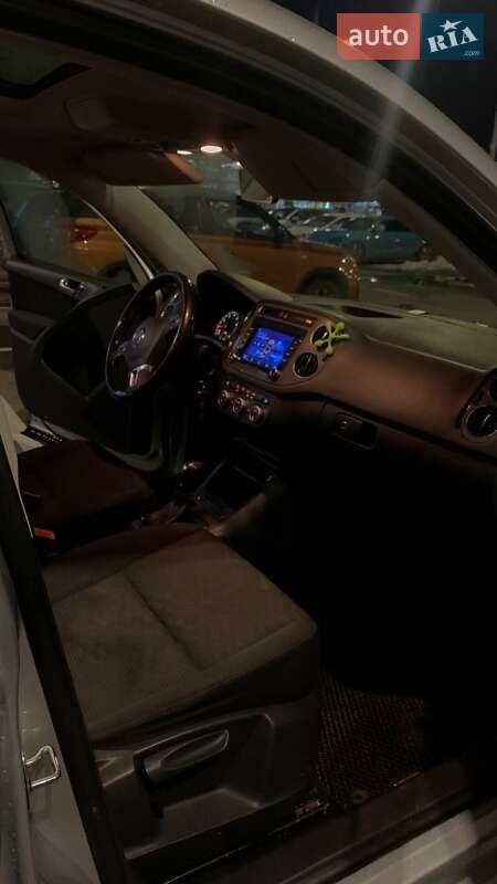 Внедорожник / Кроссовер Volkswagen Tiguan 2012 в Львове
