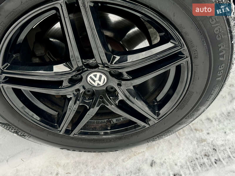 Внедорожник / Кроссовер Volkswagen Tiguan 2010 в Межгорье