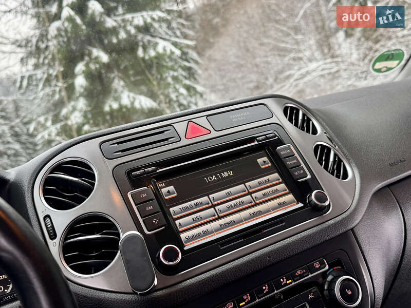 Внедорожник / Кроссовер Volkswagen Tiguan 2010 в Межгорье