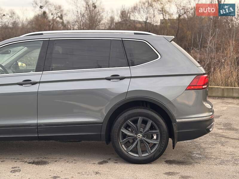 Внедорожник / Кроссовер Volkswagen Tiguan 2022 в Ирпене