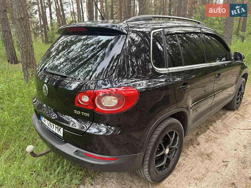 Внедорожник / Кроссовер Volkswagen Tiguan 2010 в Броварах