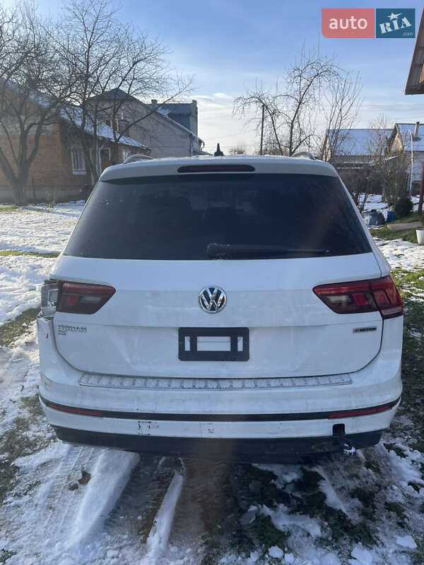 Внедорожник / Кроссовер Volkswagen Tiguan 2021 в Львове