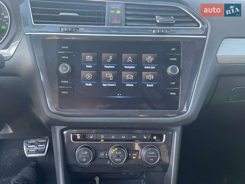 Внедорожник / Кроссовер Volkswagen Tiguan 2021 в Львове