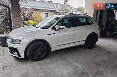Внедорожник / Кроссовер Volkswagen Tiguan 2017 в Киеве