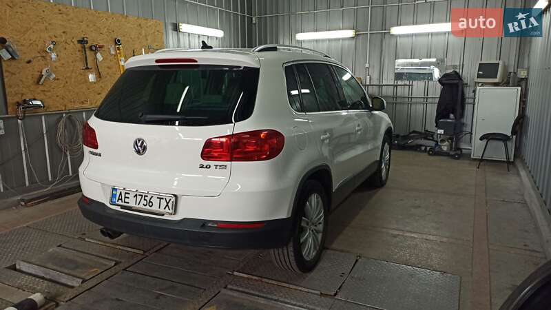 Внедорожник / Кроссовер Volkswagen Tiguan 2011 в Днепре