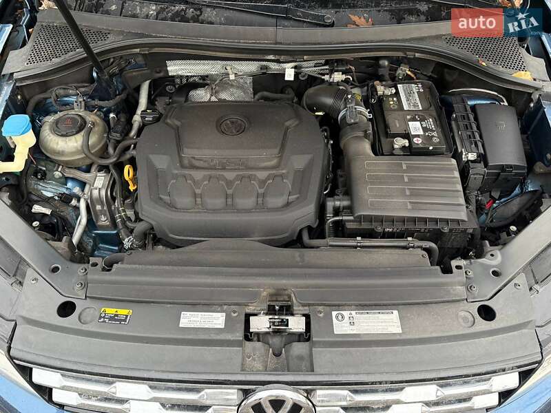 Внедорожник / Кроссовер Volkswagen Tiguan 2018 в Львове