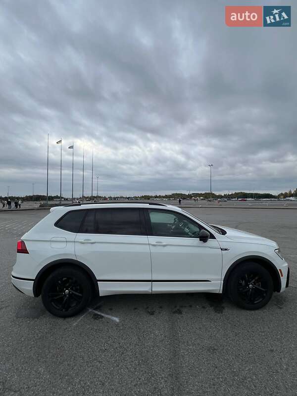 Внедорожник / Кроссовер Volkswagen Tiguan 2019 в Львове