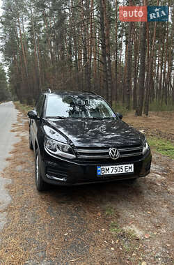 Внедорожник / Кроссовер Volkswagen Tiguan 2015 в Ахтырке