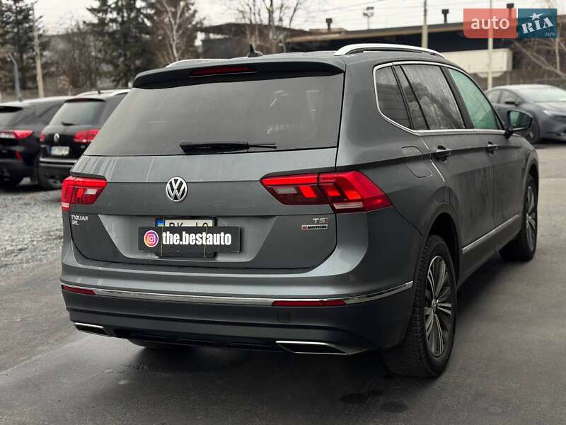 Внедорожник / Кроссовер Volkswagen Tiguan 2017 в Ровно