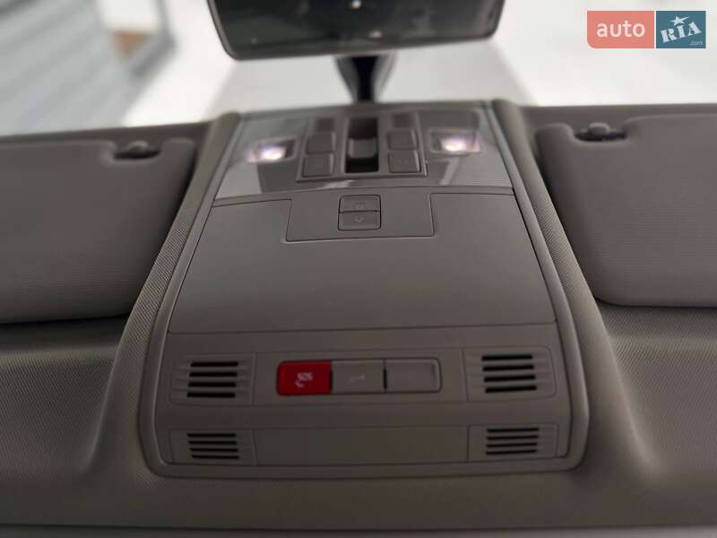 Внедорожник / Кроссовер Volkswagen Tiguan 2017 в Ровно