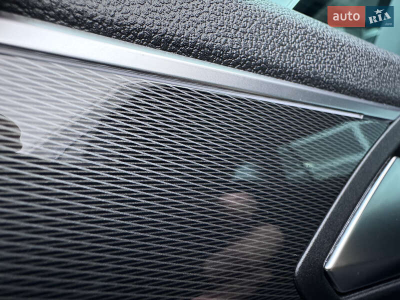 Внедорожник / Кроссовер Volkswagen Tiguan 2019 в Ровно