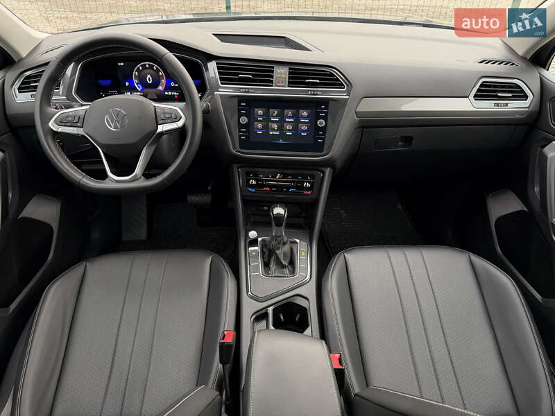 Внедорожник / Кроссовер Volkswagen Tiguan 2022 в Киеве