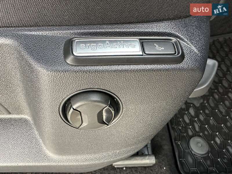 Внедорожник / Кроссовер Volkswagen Tiguan 2022 в Стрые