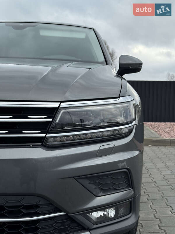 Внедорожник / Кроссовер Volkswagen Tiguan 2018 в Хмельницком