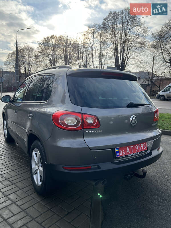 Внедорожник / Кроссовер Volkswagen Tiguan 2008 в Житомире