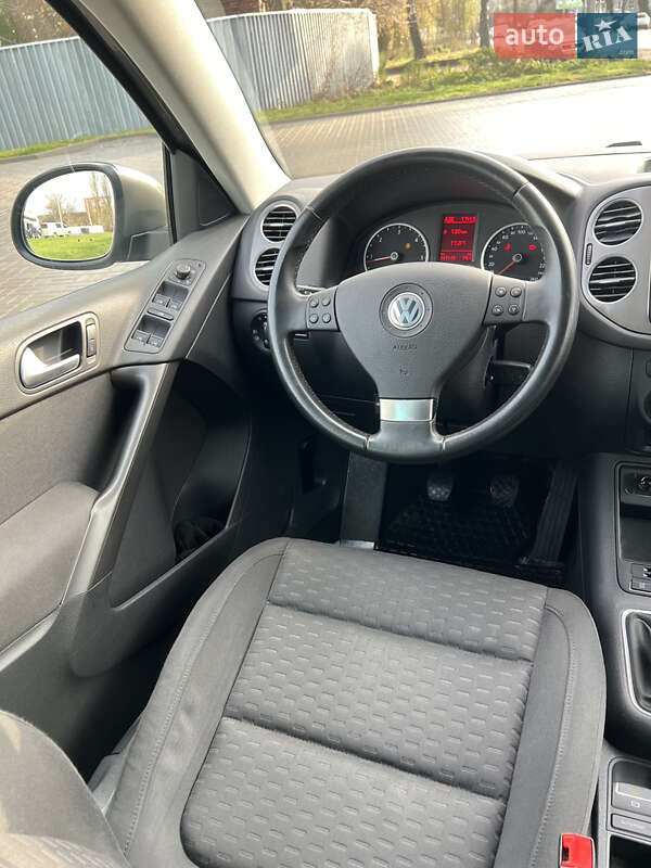 Внедорожник / Кроссовер Volkswagen Tiguan 2008 в Житомире