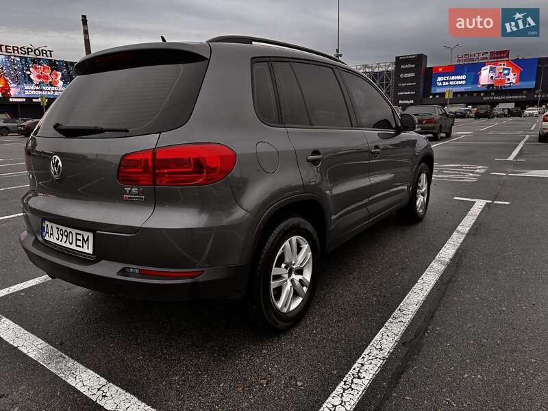 Внедорожник / Кроссовер Volkswagen Tiguan 2016 в Киеве фото 5 Внедорожник / Кроссовер Volkswagen Tiguan 2016 в Киеве
