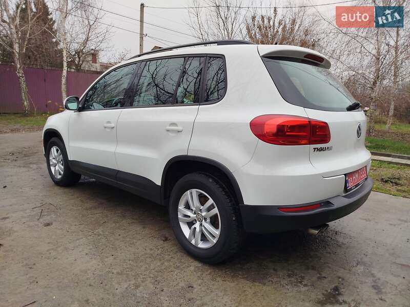 Внедорожник / Кроссовер Volkswagen Tiguan 2016 в Киеве