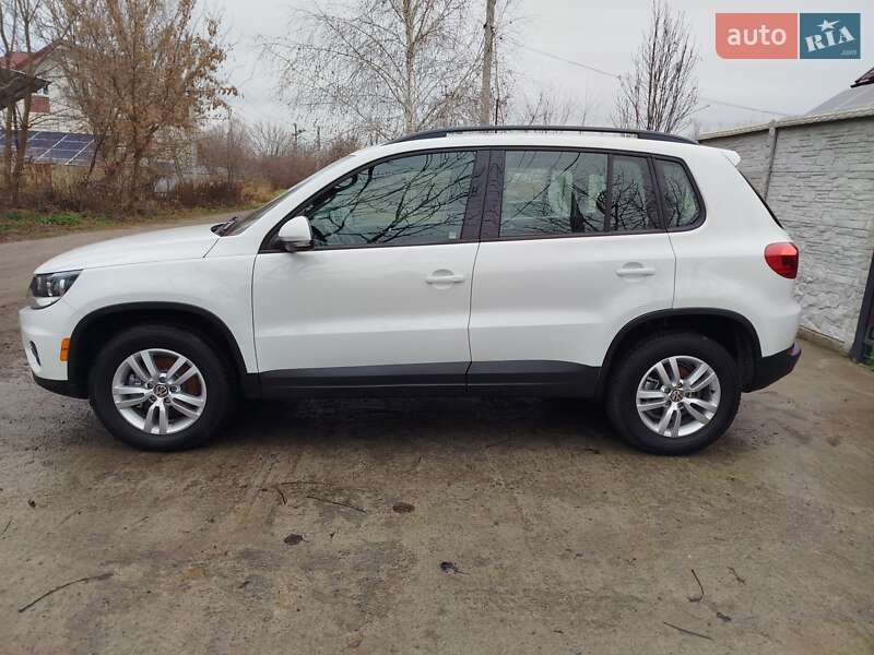 Внедорожник / Кроссовер Volkswagen Tiguan 2016 в Киеве