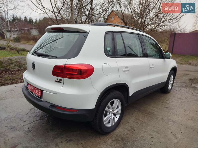 Внедорожник / Кроссовер Volkswagen Tiguan 2016 в Киеве