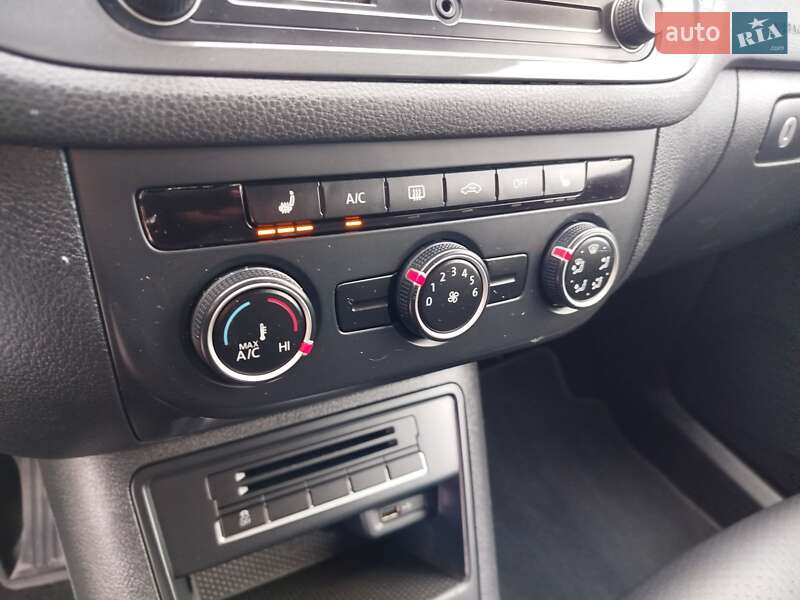 Внедорожник / Кроссовер Volkswagen Tiguan 2016 в Киеве