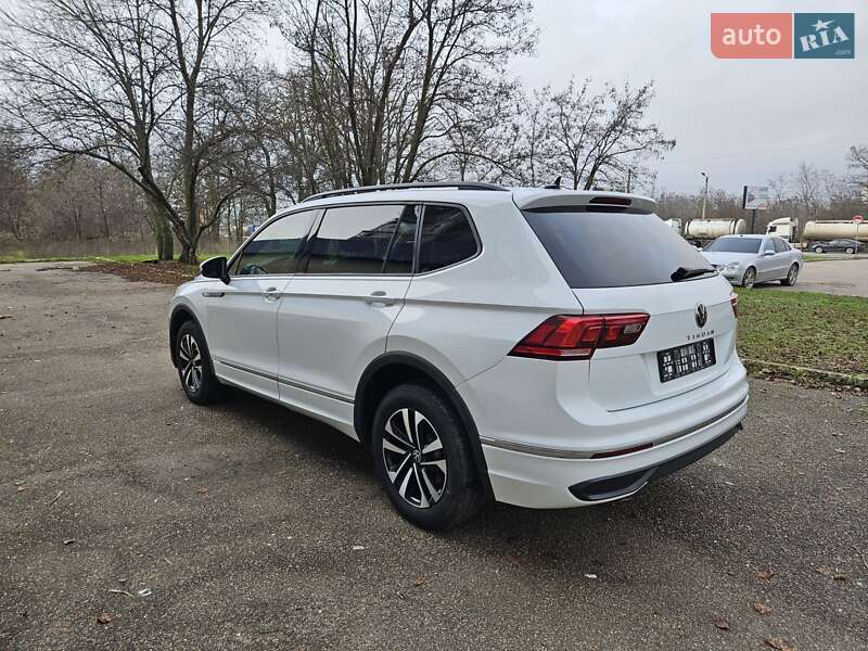 Внедорожник / Кроссовер Volkswagen Tiguan 2022 в Кропивницком