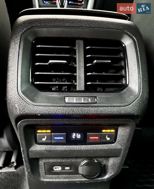 Позашляховик / Кросовер Volkswagen Tiguan 2021 в Києві