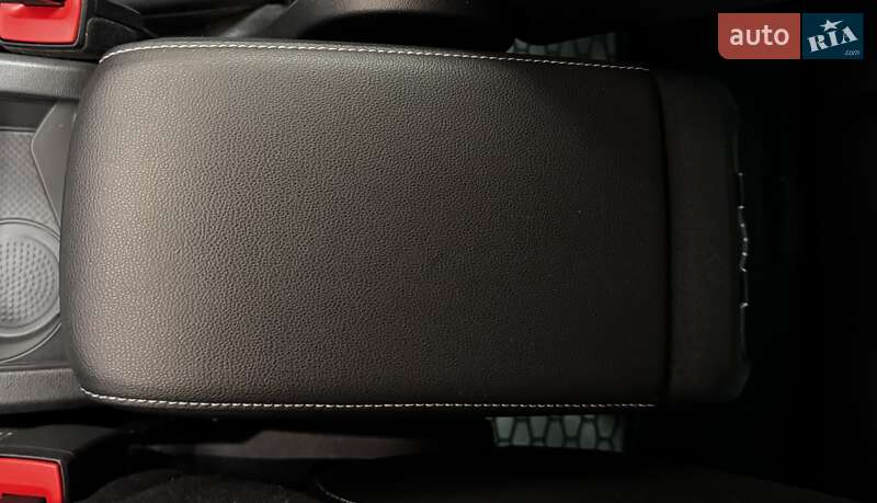 Позашляховик / Кросовер Volkswagen Tiguan 2021 в Києві