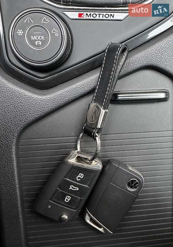 Позашляховик / Кросовер Volkswagen Tiguan 2021 в Києві