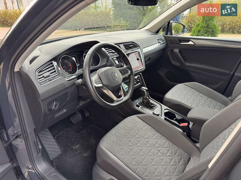 Внедорожник / Кроссовер Volkswagen Tiguan 2021 в Киеве