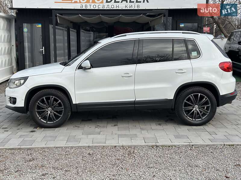 Внедорожник / Кроссовер Volkswagen Tiguan 2014 в Киеве