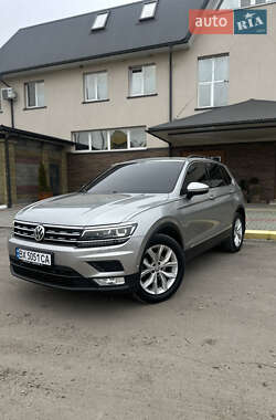Позашляховик / Кросовер Volkswagen Tiguan 2016 в Тернополі