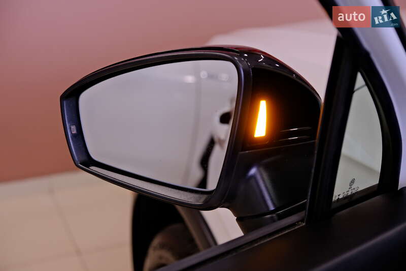 Внедорожник / Кроссовер Volkswagen Tiguan 2023 в Одессе