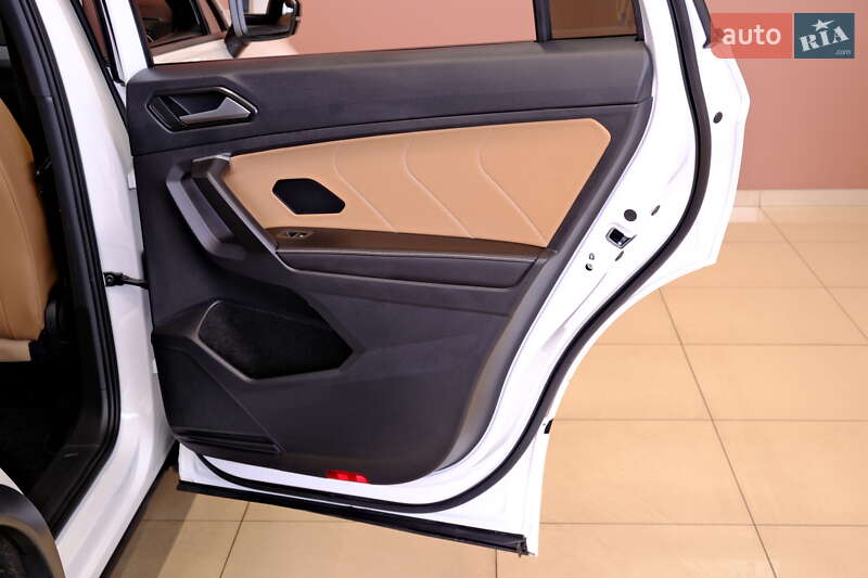 Внедорожник / Кроссовер Volkswagen Tiguan 2023 в Одессе