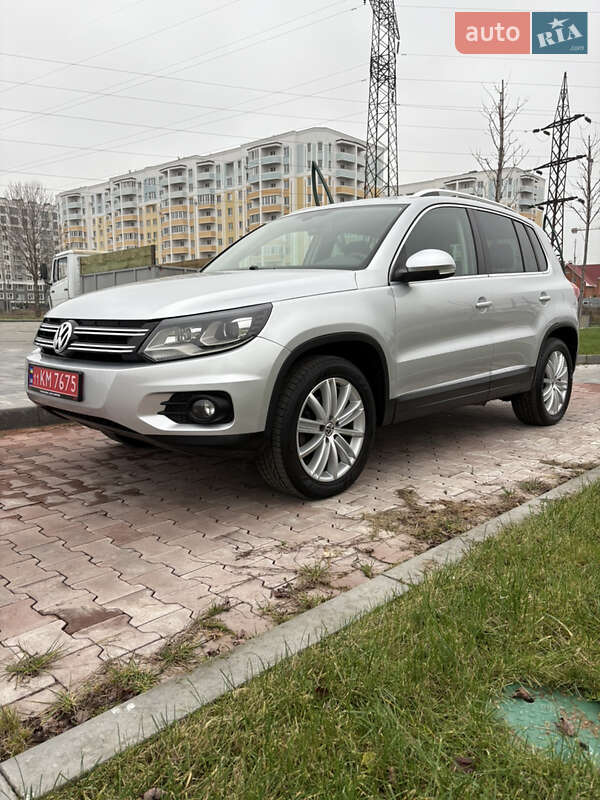 Позашляховик / Кросовер Volkswagen Tiguan 2015 в Бучі