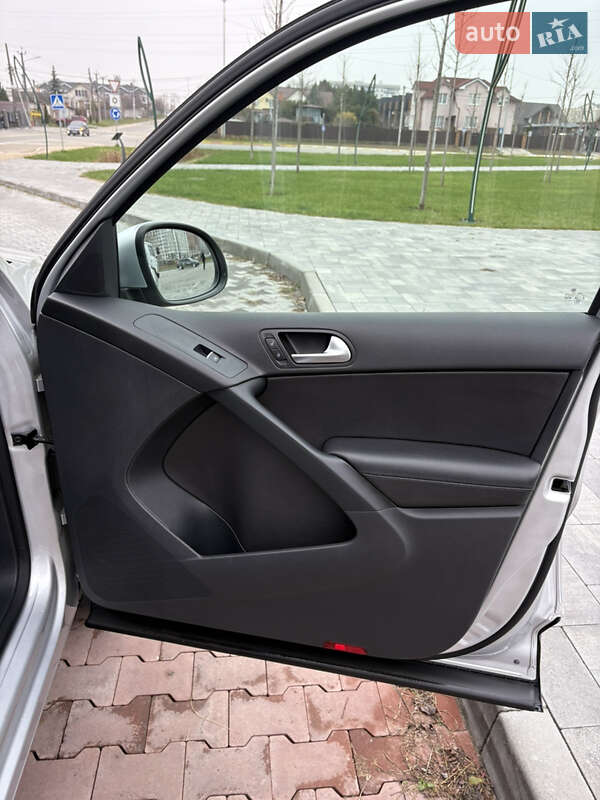 Позашляховик / Кросовер Volkswagen Tiguan 2015 в Бучі