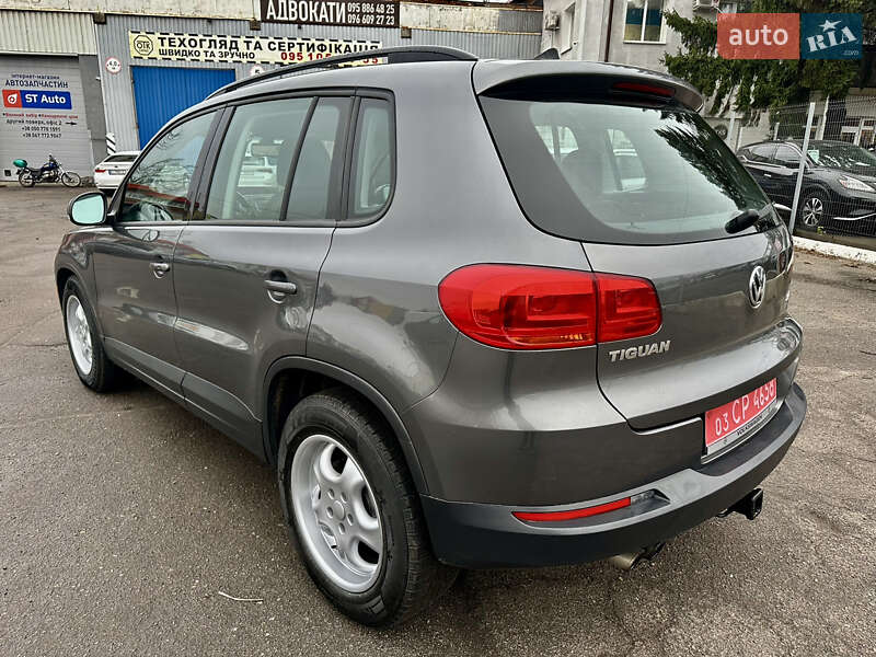 Внедорожник / Кроссовер Volkswagen Tiguan 2016 в Полтаве