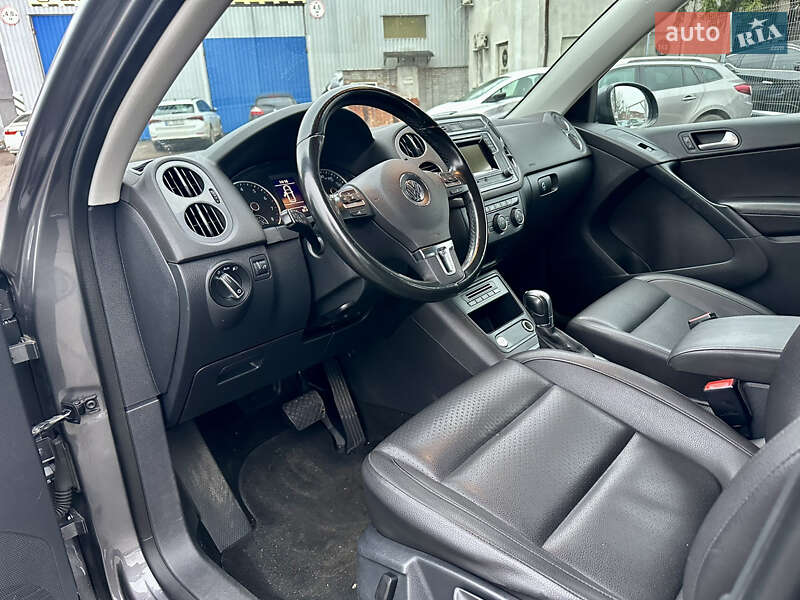 Внедорожник / Кроссовер Volkswagen Tiguan 2016 в Полтаве