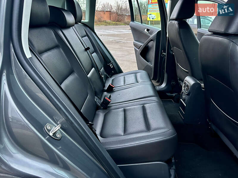 Внедорожник / Кроссовер Volkswagen Tiguan 2016 в Полтаве