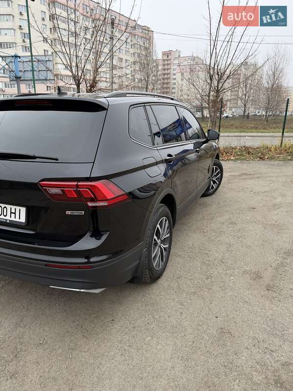 Внедорожник / Кроссовер Volkswagen Tiguan 2020 в Софиевской Борщаговке фото 5 Внедорожник / Кроссовер Volkswagen Tiguan 2020 в Софиевской Борщаговке
