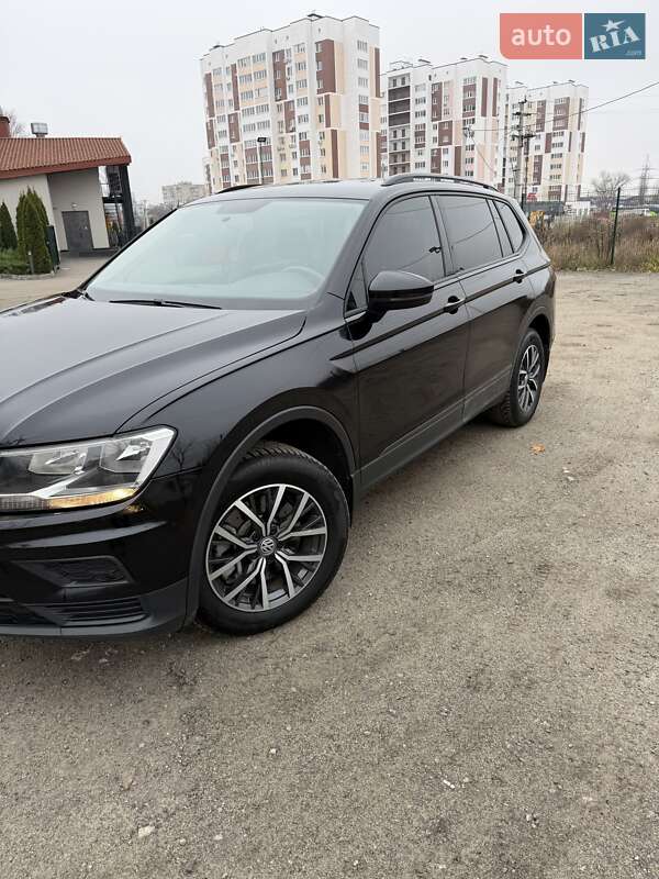 Внедорожник / Кроссовер Volkswagen Tiguan 2020 в Софиевской Борщаговке фото 7 Внедорожник / Кроссовер Volkswagen Tiguan 2020 в Софиевской Борщаговке