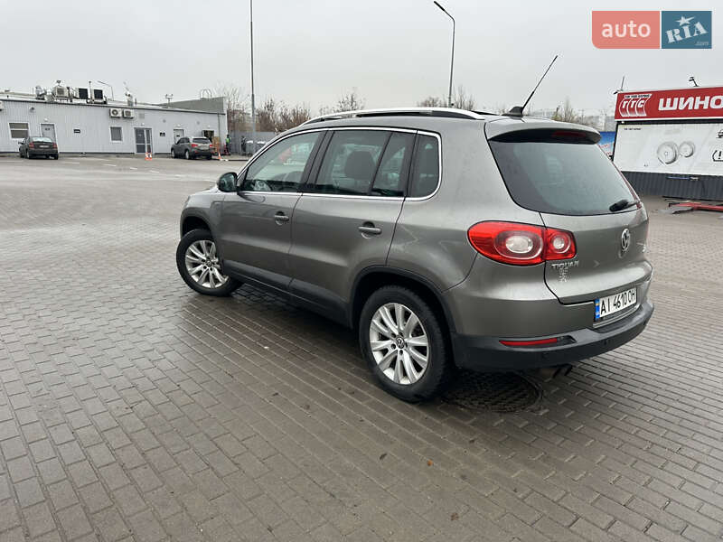 Позашляховик / Кросовер Volkswagen Tiguan 2011 в Києві