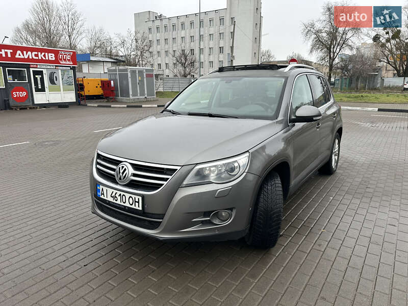 Позашляховик / Кросовер Volkswagen Tiguan 2011 в Києві
