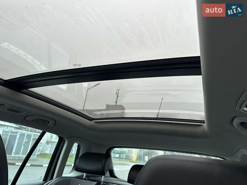 Позашляховик / Кросовер Volkswagen Tiguan 2011 в Києві